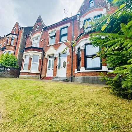 Hotel Am Victorian House Luton  Esterno foto